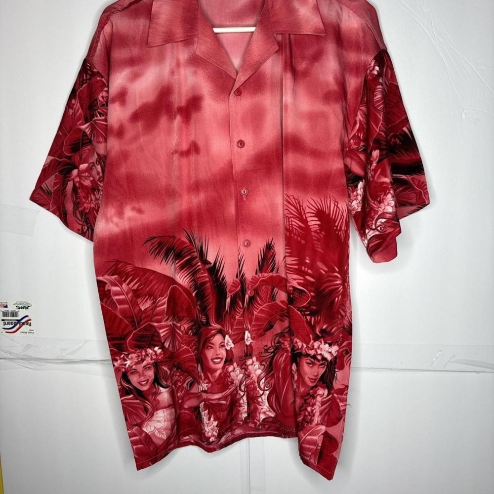 Red‎ Hawaiian shirt with floral pattern